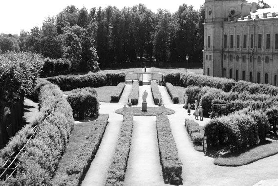 Андрей Гусаров - Гатчина. От прошлого к настоящему. История города и его жителей