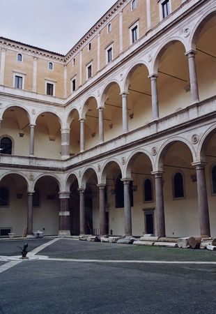 Марина Дмитриева - Италия в Сарматии. Пути Ренессанса в Восточной Европе