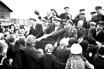 Владимир Побочный, Людмила Антонова - Предвоенные годы и первые дни войны