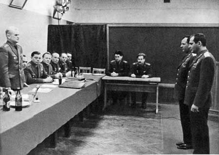 Юрий Гагарин - Вижу Землю