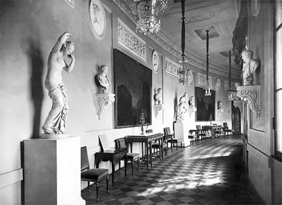 Андрей Гусаров - Гатчина. От прошлого к настоящему. История города и его жителей