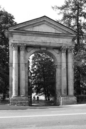 Андрей Гусаров - Гатчина. От прошлого к настоящему. История города и его жителей