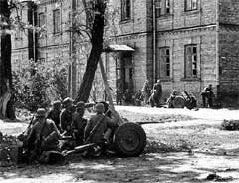 Владимир Побочный, Людмила Антонова - Предвоенные годы и первые дни войны