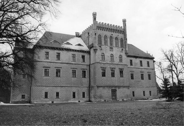 Марина Дмитриева - Италия в Сарматии. Пути Ренессанса в Восточной Европе