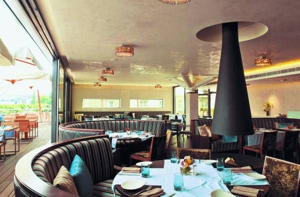 Виктория Завьялова, Валерия Башкирова - Лучшие отели мира