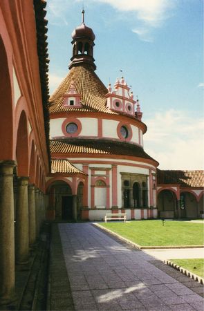 Марина Дмитриева - Италия в Сарматии. Пути Ренессанса в Восточной Европе