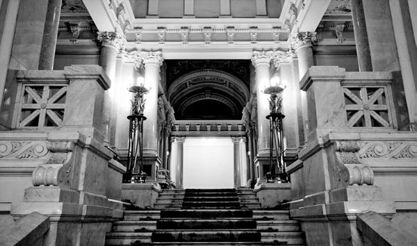 Ирина Сергиевская - Клады Москвы. Легендарные сокровища, тайники и подземелья