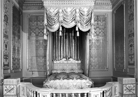 Андрей Гусаров - Гатчина. От прошлого к настоящему. История города и его жителей