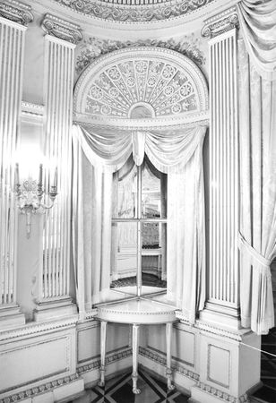 Андрей Гусаров - Гатчина. От прошлого к настоящему. История города и его жителей