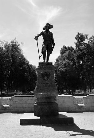 Андрей Гусаров - Гатчина. От прошлого к настоящему. История города и его жителей