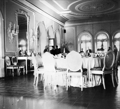 Сергей Пушкарев, Оксана Захарова - Российское церемониальное застолье....