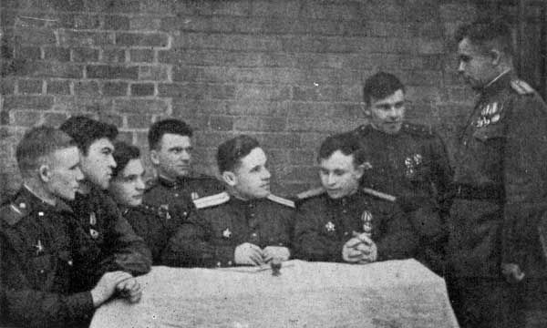 Владимир Жарко, Михаил Глебов и др. - Воздушные разведчики