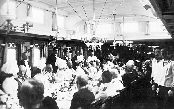 Игорь Зимин, Илья Лазерсон и др. - Императорская кухня. XIX - начало XX века....