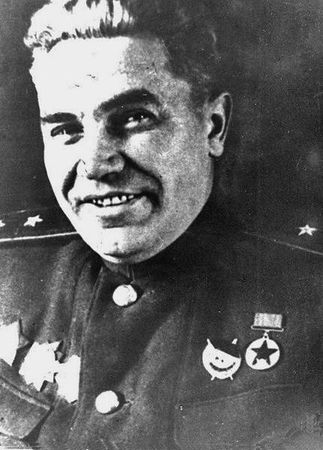 Владимир Карпов - Генерал армии Черняховский