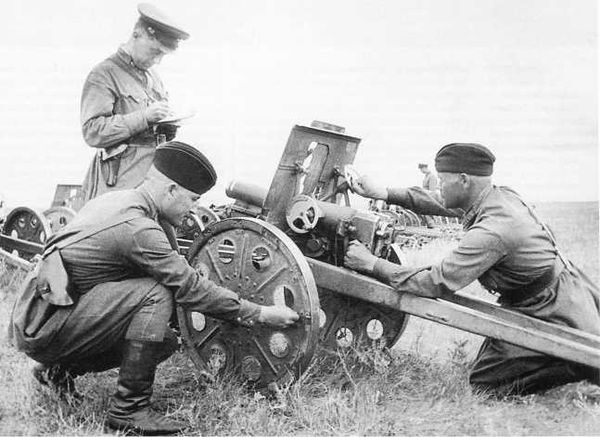 Максим Коломиец - Танки на Халхин-Голе