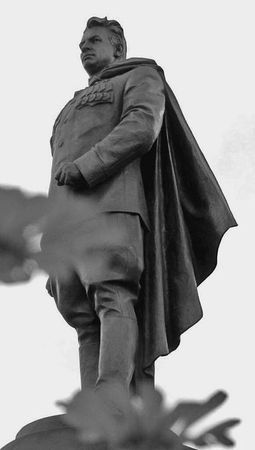 Владимир Карпов - Генерал армии Черняховский