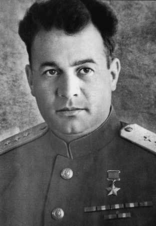 Владимир Карпов - Генерал армии Черняховский