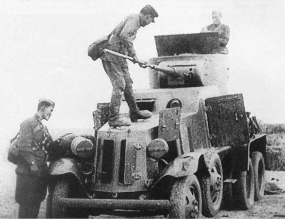 Максим Коломиец - Танки на Халхин-Голе