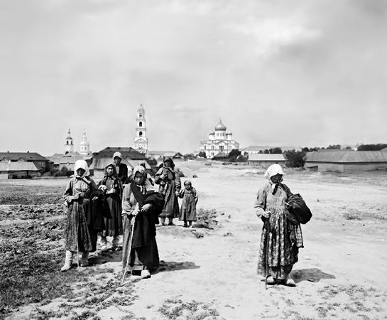 Леонид Бежин - Дивеево. Русская земля обетованная