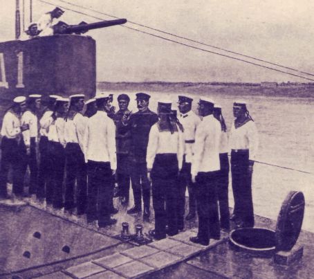 Валерий Граждан - Военные приключения комендора-подводника старшины Дерябина