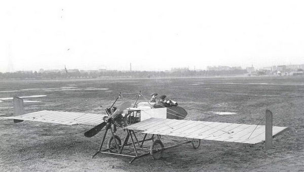 Дмитрий Соболев - Столетняя история "летающего крыла"