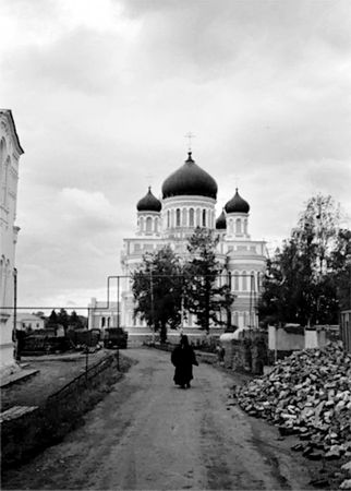 Леонид Бежин - Дивеево. Русская земля обетованная