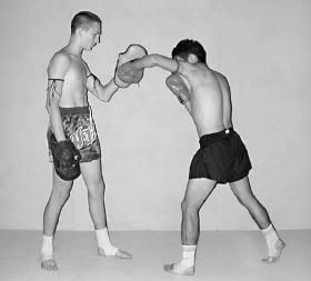 Аман Атилов, Бим Бэкман - 100 лучших приёмов тайландского бокса