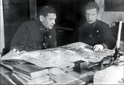 Михаил Зефиров, Н. Баженов и др. - Свастика над Волгой. Люфтваффе против...