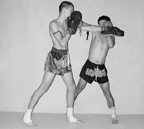 Аман Атилов, Бим Бэкман - 100 лучших приёмов тайландского бокса