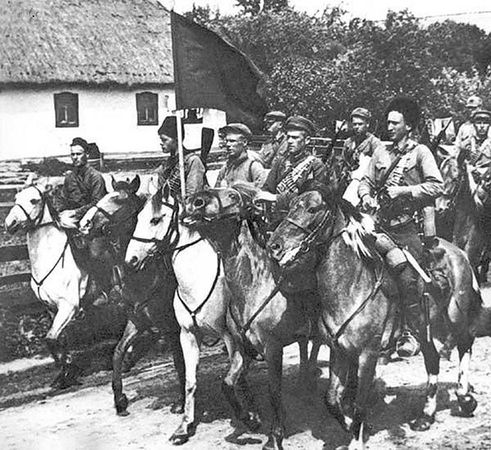 Юрий Васильев, Петр Алешкин - Крестьянские восстания в России в 1918-1922 гг....