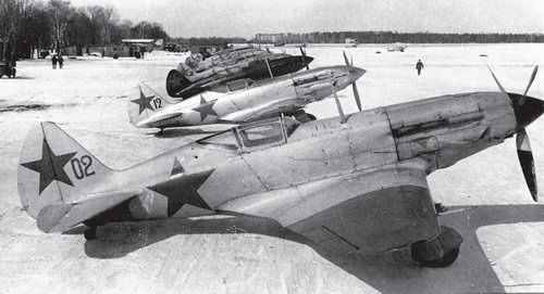 Михаил Зефиров, Н. Баженов и др. - Свастика над Волгой. Люфтваффе против...