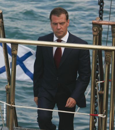 Кирилл Танаев, Павел Данилин - Война и мир Дмитрия Медведева