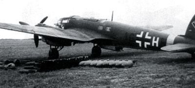 Михаил Зефиров, Н. Баженов и др. - Свастика над Волгой. Люфтваффе против...