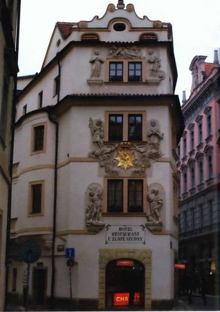 Александр Розенберг - Прага: короли, алхимики, привидения и... пиво!