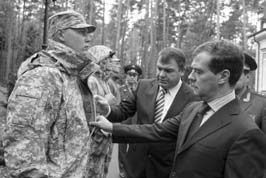 Иван Табуреткин - Сердюков гейт. Мебель, женщины, миллиарды. Жизнь и нравы...