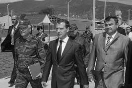 Иван Табуреткин - Сердюков гейт. Мебель, женщины, миллиарды. Жизнь и нравы...