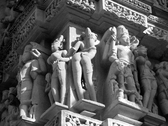 Николай Непомнящий - 100 великих загадок Индии