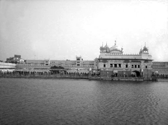 Николай Непомнящий - 100 великих загадок Индии