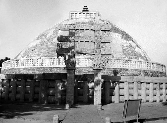 Николай Непомнящий - 100 великих загадок Индии