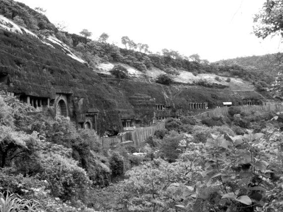 Николай Непомнящий - 100 великих загадок Индии