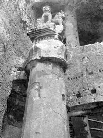 Николай Непомнящий - 100 великих загадок Индии