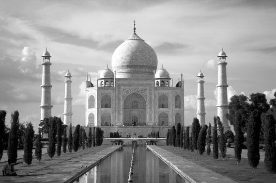 Николай Непомнящий - 100 великих загадок Индии