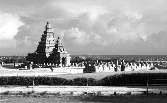 Николай Непомнящий - 100 великих загадок Индии