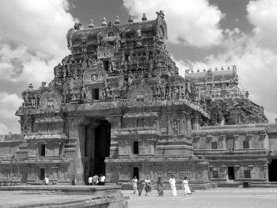 Николай Непомнящий - 100 великих загадок Индии