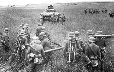 Владимир Побочный, Людмила Антонова - Курская великая битва (01.06.1943 -...