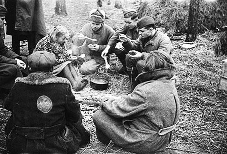 Владимир Побочный, Людмила Антонова - Курская великая битва (01.06.1943 -...