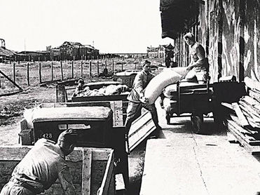 Владимир Побочный, Людмила Антонова - Курская великая битва (01.06.1943 -...